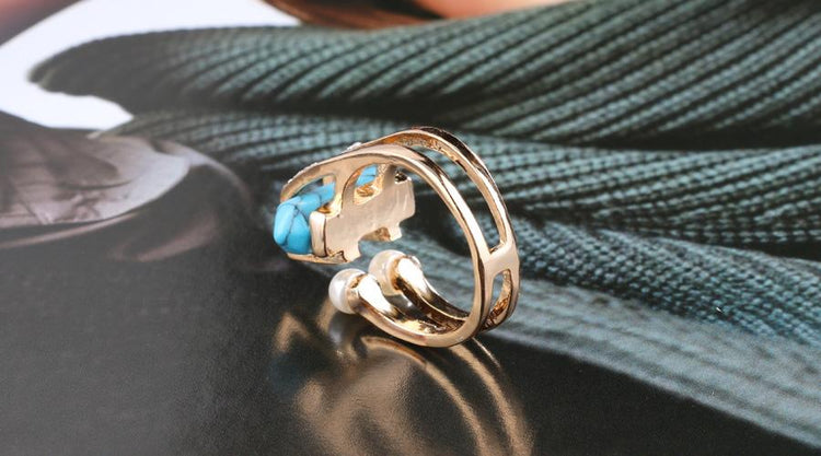 Turquoise and Pearls Create this Beautiful Ring