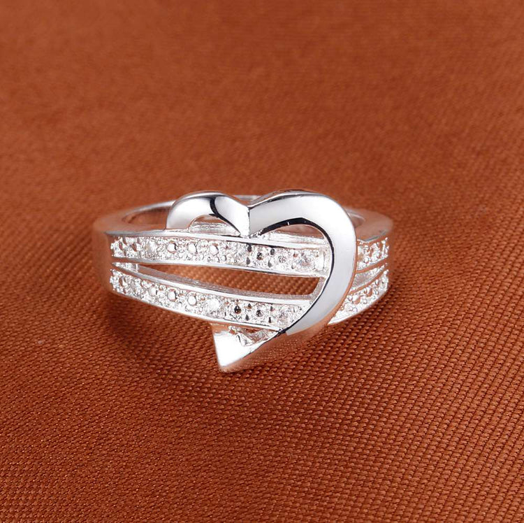 Spectacular Silver Heart Ring with Rhinestones